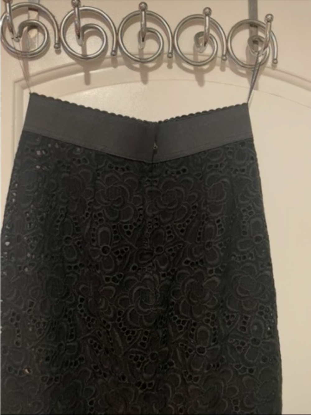 New! Dolce & Gabanna Black Sheer Lace Midi Skirt 🖤 🐆 size 3& or US XS - Picture 11 of 16